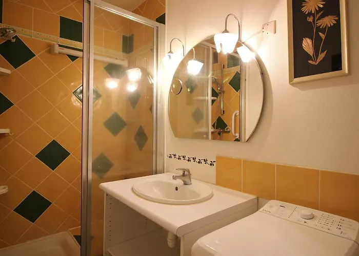 Apartment Mont-dore T2 Avec Balcon Et Garage Prive - Fr-1-608-133 Le Mont-Dore